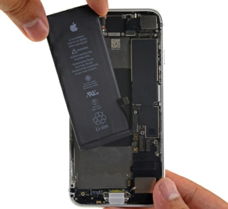Замена аккумулятора на iPhone 8
