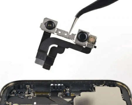 Замена фронтальной камеры на iPhone SE (2020)