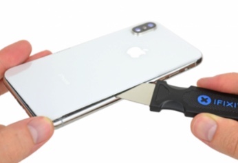 Замена заднего стекла на iPhone XS
