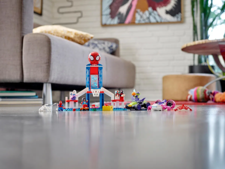 Конструктор LEGO Super Heroes - Вечеринка в штабе Человека-Паука (10784)