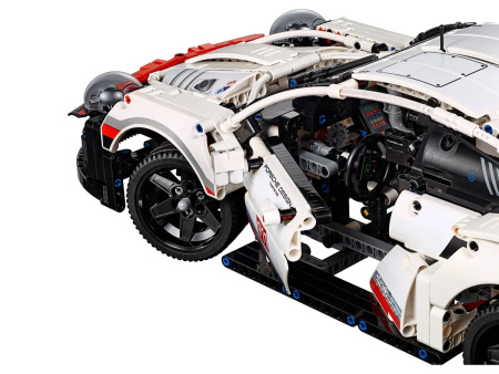 Конструктор LEGO Technic - Porsche 911 RSR (42096)