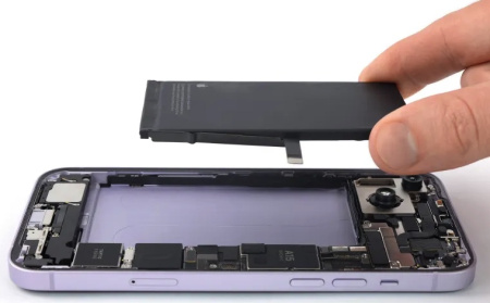 Замена аккумулятора на iPhone 14 Plus