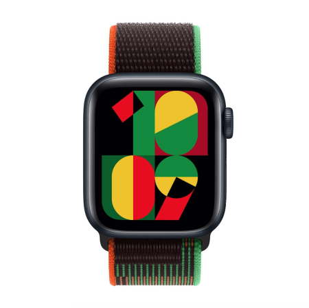 Apple Watch SE (2024), 40 мм корпус из алюминия цвета «Midnight», ремешок Sport Loop цвета «Black Unity»