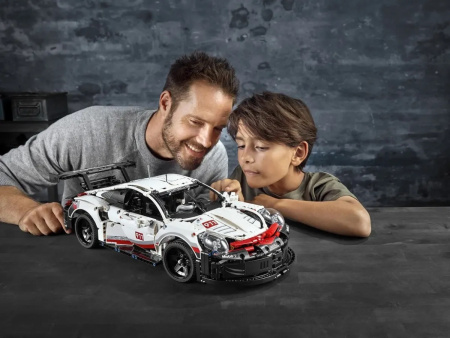 Конструктор LEGO Technic - Porsche 911 RSR (42096)