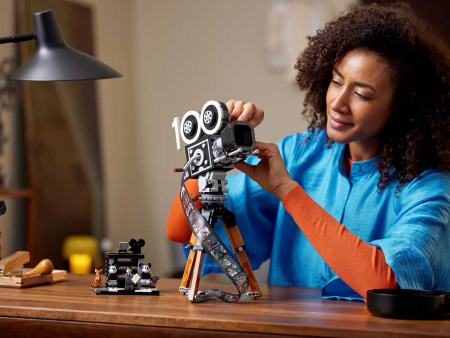 Конструктор LEGO Коллекционные наборы - Камера памяти Уолта Диснея (43230)