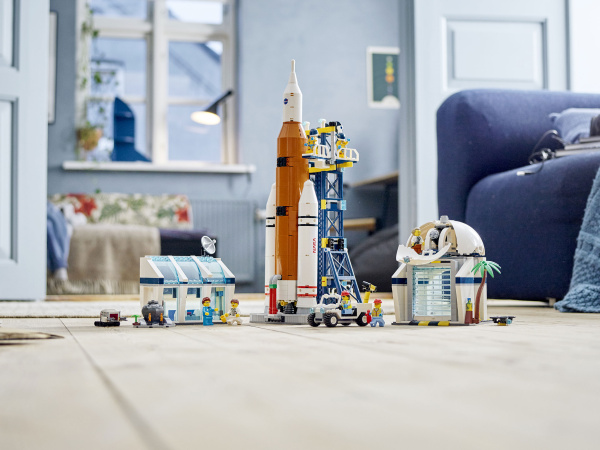 Конструктор LEGO City - Космодром (60351)