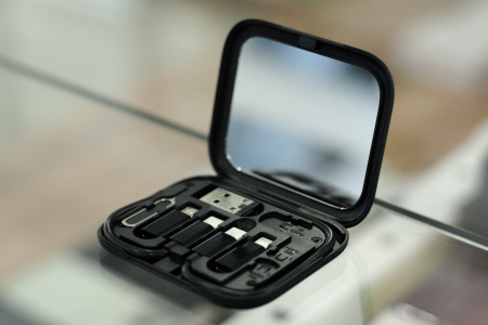 Дорожный набор аксессуаров Deppa Travel Set 12 в 1 (72529)