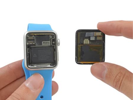 Замена дисплея на Apple Watch SE 2021