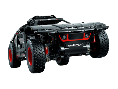 Конструктор LEGO Technic - Audi RS Q e-tron (42160)