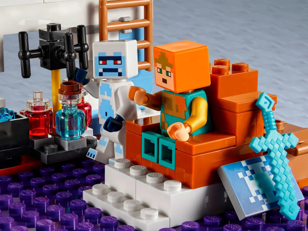 Конструктор LEGO Minecraft - Ледяной замок (21186)