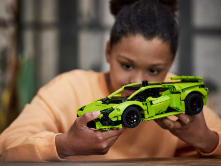 Конструктор LEGO ® Technic -  Lamborghini Hurricane Tecnica (42161)