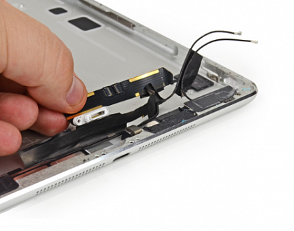 Замена нижнего шлейфа с разъёмом зарядки на iPad Air 4 2020