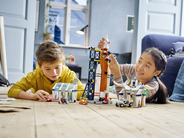 Конструктор LEGO City - Космодром (60351)