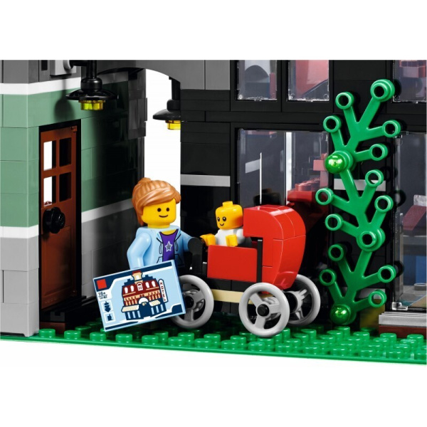 Конструктор LEGO Creator Expert - Площадь Ассамблеи (10255)