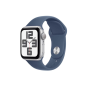Apple Watch SE (2024), 40 мм корпус из алюминия цвета «Silver», ремешок Sport Band размера S/M цвета «Denim»