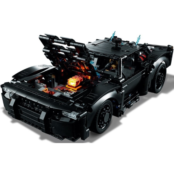 Конструктор LEGO Technic - Бэтмен: Бэтмобиль (42127)