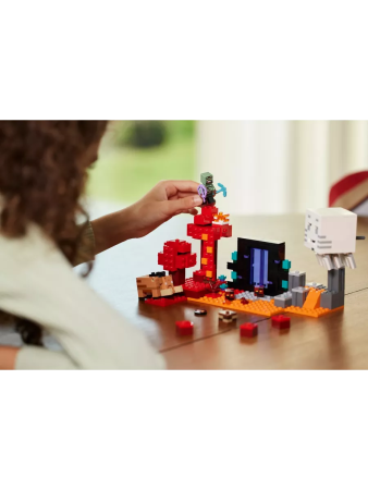 Конструктор LEGO Minecraft - Экспедиция в нижний мир (21255)