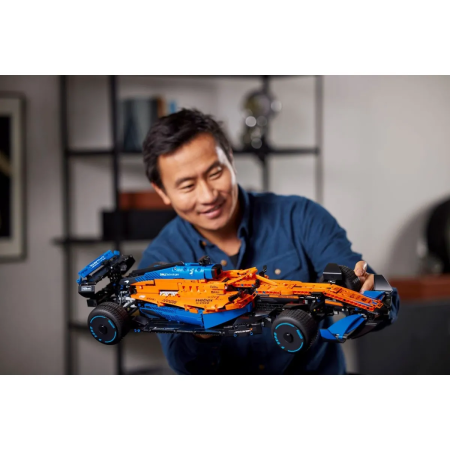 Конструктор LEGO Technic - Гоночный автомобиль McLaren Formula 1 (42141)