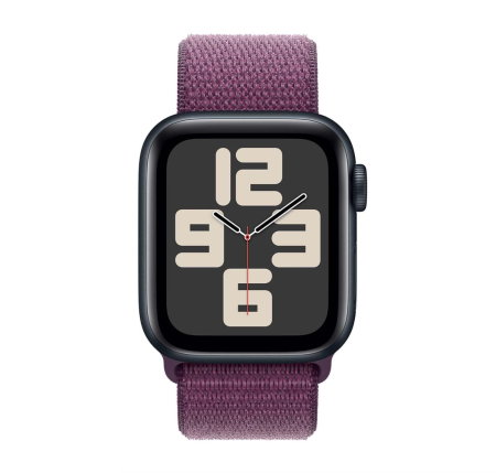 Apple Watch SE (2024), 40 мм корпус из алюминия цвета «Midnight», ремешок Sport Loop цвета «Plum»