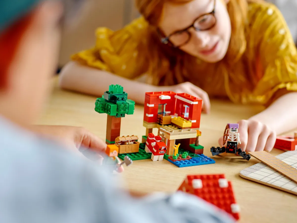 Конструктор LEGO Minecraft - Грибной дом (21179)