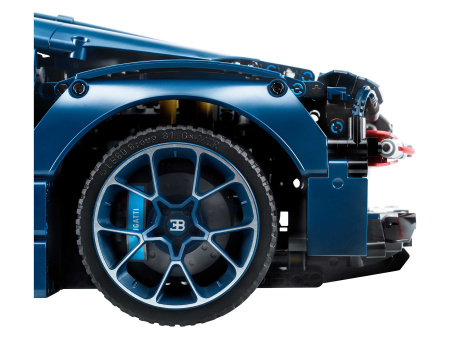 Конструктор LEGO Technic - Bugatti Chiron (42083)