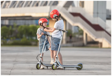 Детский электросамокат Ninebot eKickScooter Zing C10