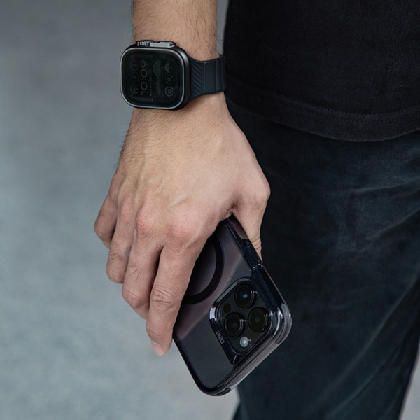 Чехол Uniq Combat Black (MagSafe) для iPhone 16