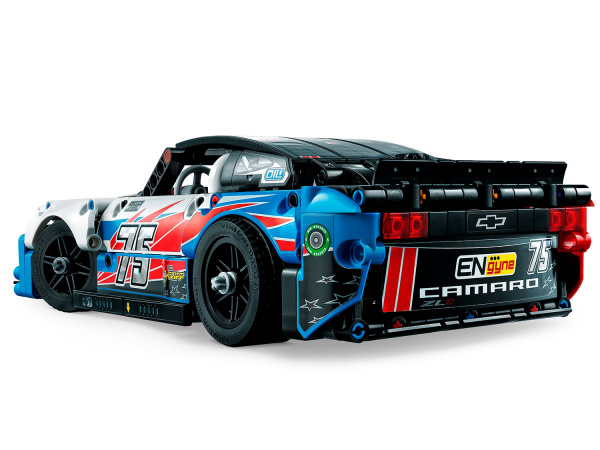 Конструктор LEGO Technic - Шевроле Камаро ZL1 NASCAR (42153)