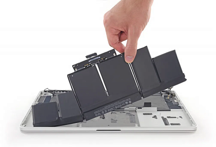 Ремонт Apple MacBook Замена аккумулятора на MacBook Pro 13 Retina A1989