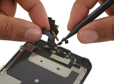 Замена датчика приближения на iPhone 11 Pro