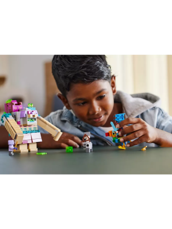 Конструктор LEGO Minecraft - Схватка Пожирателей (21257)
