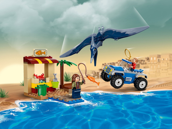 Конструктор LEGO Jurassic World™ - Погоня за птеранодоном (76943)