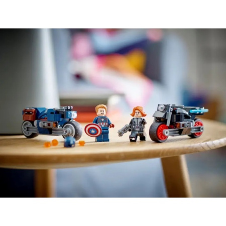 Конструктор LEGO Super Heroes - Черная вдова и Капитан Америка на мотоциклах (76260)