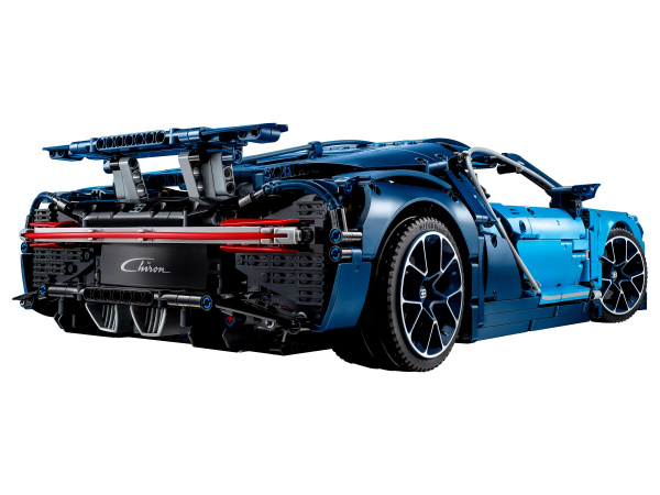 Конструктор LEGO Technic - Bugatti Chiron (42083)