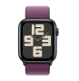 Apple Watch SE (2024), 44 мм корпус из алюминия цвета «Midnight», ремешок Sport Loop цвета «Plum»