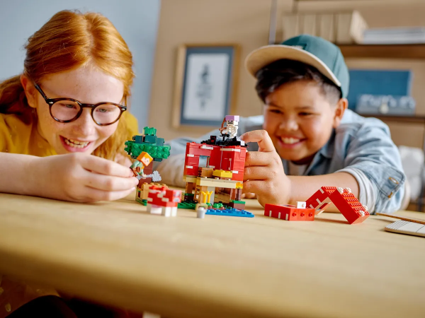 Конструктор LEGO Minecraft - Грибной дом (21179)