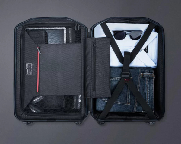 Чемодан Xiaomi Urevo EVA 21" Black Черный