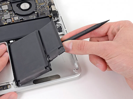 Ремонт Apple MacBook Замена аккумулятора на MacBook Pro 13 A2251