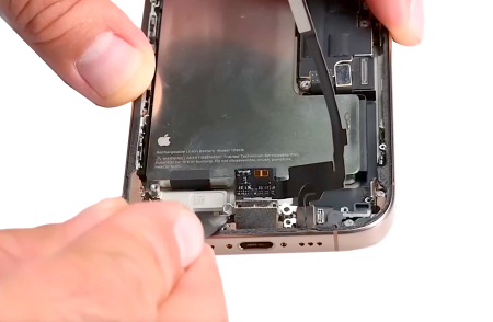 Замена разьема зарядки на iPhone 16 Pro