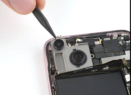 Замена основной камеры на iPhone 15 Plus