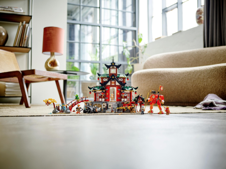 Конструктор LEGO Ninjago Храм-додзё ниндзя (71767)