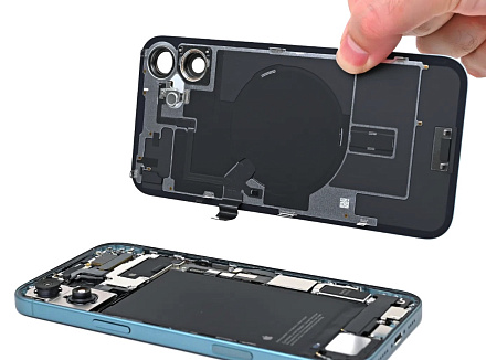 Замена заднего стекла на iPhone 16 Plus