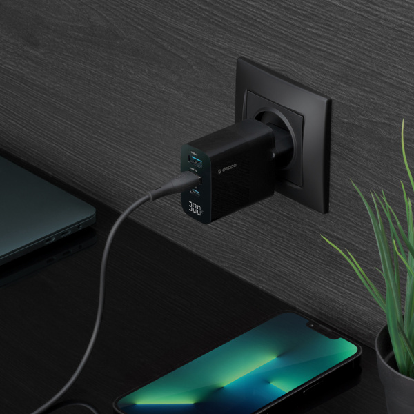 Сетевое зарядное устройство Deppa Wall Charger [2xUSB + USB-C] 30W с дисплеем, Black (11395)