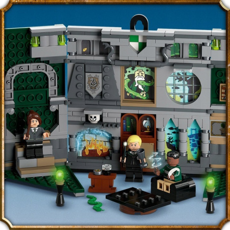 Конструктор LEGO Harry Potter - Знамя факультета Слизерин (76410)