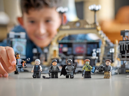 Конструктор Lego Batman - Бэтпещера: схватка с Загадочником (76183)