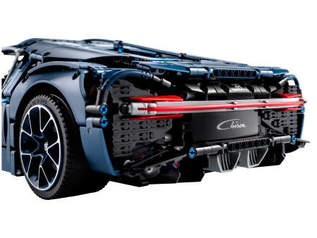 Конструктор LEGO Technic - Bugatti Chiron (42083)